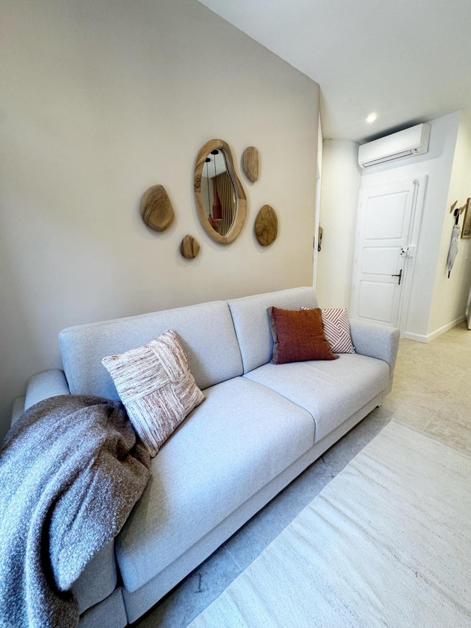 Apartamento & Palais - 2 Min Away, Balcony *