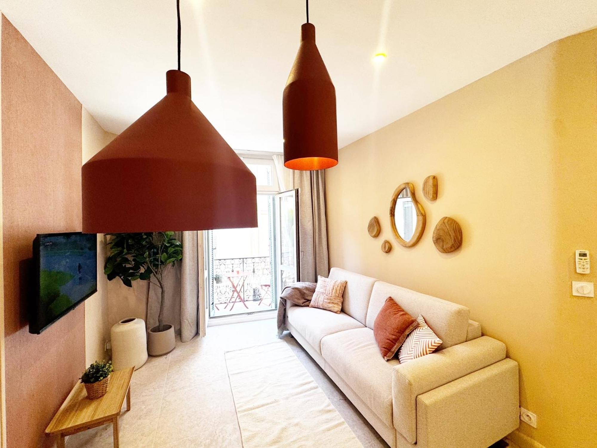 & Palais - 2 Min Away, Balcony Apartamento Cannes